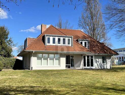 Foto - Haus zum Mieten in Northeim 2.100,00 € 160 m²