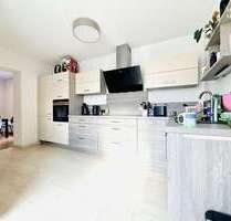 Haus zum Kaufen in Teutschenthal 320.000,00 € 301 m²