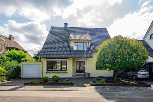 Foto - Haus zum Kaufen in Köln 1.300.000,00 € 204 m²