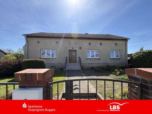 Foto - Haus zum Kaufen in Linum 250.000,00 € 250 m²
