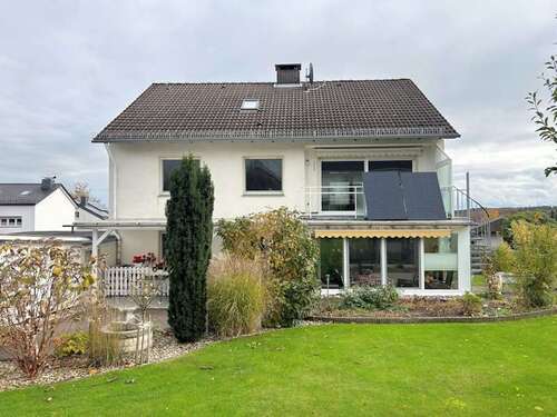 Foto - Haus zum Kaufen in Warstein 375.000,00 € 178 m²