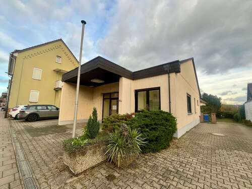 Foto - Spezialgewerbe in Echzell 1.900,00 € 250 m²