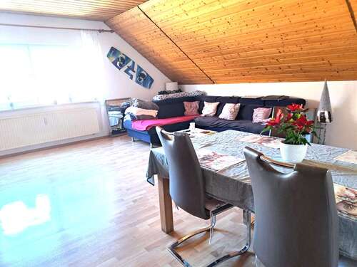 Foto - Wohnung zum Mieten in Schwalbach 650,00 € 100 m²