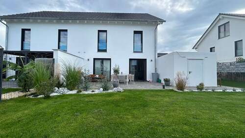 Foto - Haus zum Mieten in Borna 1.690,00 € 135 m²