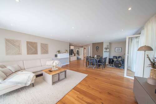 Foto - Haus zum Kaufen in Dormagen 825.000,00 € 188 m²