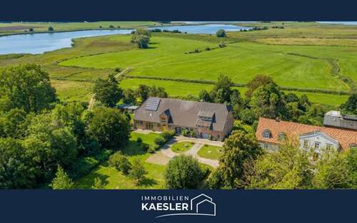Foto - Haus zum Kaufen in Gingst (Rügen) 795.000,00 € 342.67 m²