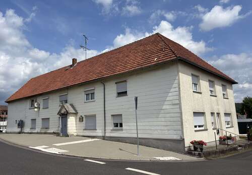 Foto - Haus zum Kaufen in KefenrodBurgbracht 350.000,00 € 400 m²