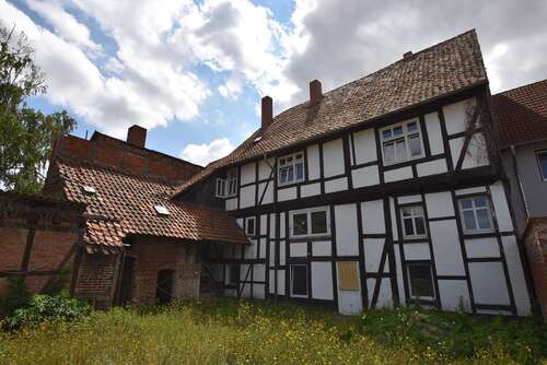 Foto - Haus zum Kaufen in Derenburg 45.000,00 € 320 m²