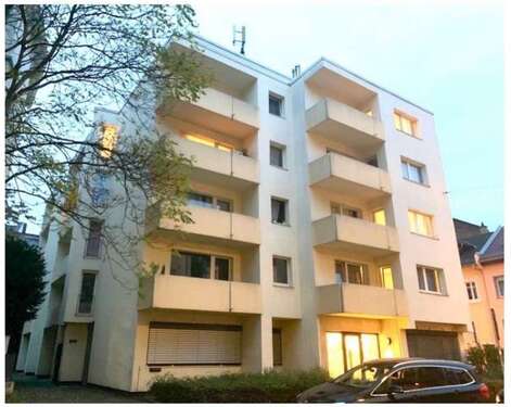 Foto - Haus zum Kaufen in Frankfurt 11.950.000,00 € 1850 m²