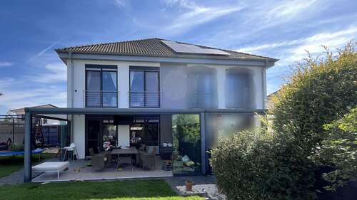 Foto - Haus zum Kaufen in Voerde 599.000,00 € 142.5 m²