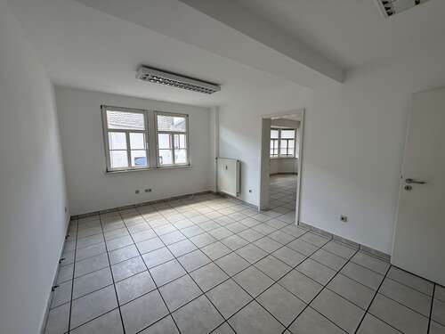 Foto - Büro in Usingen, Hochtaunuskreis 774,00 € 86 m²