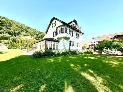 Foto - Haus zum Kaufen in Donaustauf 1.295.000,00 € 350 m²