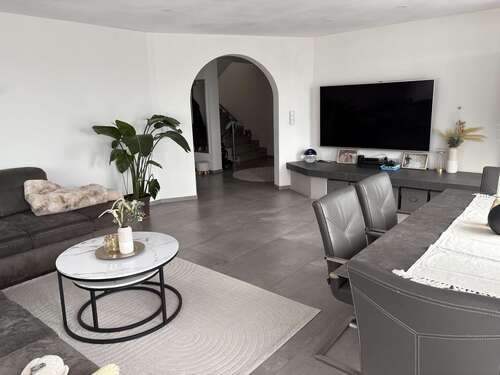 Foto - Haus zum Kaufen in Bergneustadt 570.000,00 € 240 m²