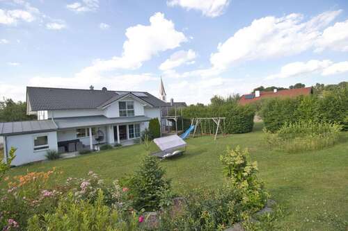 Foto - Haus zum Kaufen in Neumarkt-Sankt Veit 1.080.000,00 € 440 m²