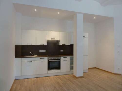 Foto - Wohnung zum Mieten in Halle 516,96 € 53.85 m²