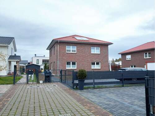 Foto - Haus zum Mieten in Oranienburg 2.456,00 € 164 m²