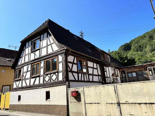 Foto - Haus zum Kaufen in Dernbach 79.000,00 € 130 m²