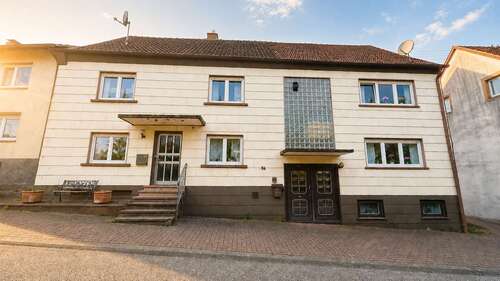 Foto - Haus zum Kaufen in Krottelbach 150.000,00 € 198 m²