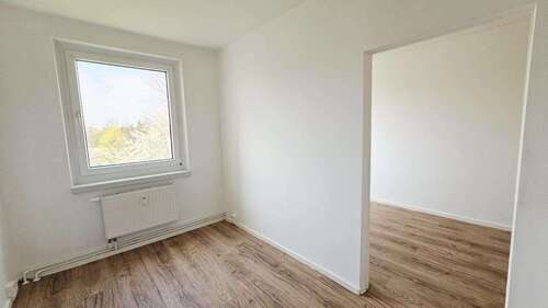 Foto - Wohnung zum Mieten in Magdeburg 420,72 € 70.12 m²