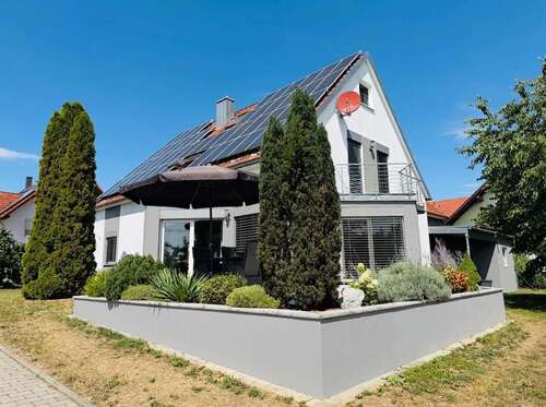 Foto - Haus zum Kaufen in Neustadt OT Hienheim 645.000,00 € 220 m²
