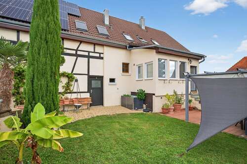 Foto - Haus zum Kaufen in Wiernsheim 695.000,00 € 191 m²