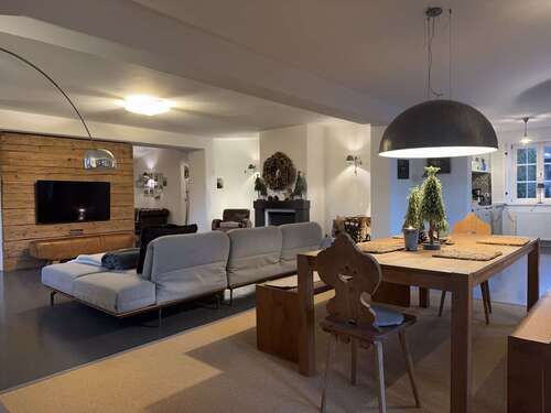 Foto - Wohnung zum Kaufen in Chieming Hart 950.000,00 € 188.43 m²