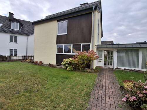 Foto - Haus zum Mieten in Brilon 975,00 € 150 m²