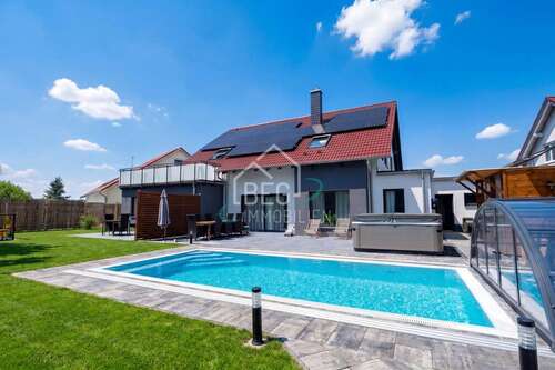 Foto - Haus zum Kaufen in Kirchberg an der Jagst Hornberg 1.180.000,00 € 245.93 m²