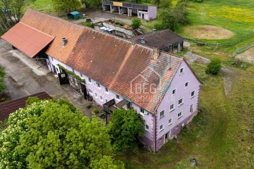 Foto - Haus zum Kaufen in Feuchtwangen 679.000,00 € 342 m²