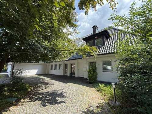 Foto - Haus zum Kaufen in Grevenbroich 1.495.000,00 € 430 m²