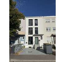 Haus zum Mieten in Freiburg im Breisgau 3.250,00 € 160 m²