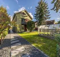 Haus zum Kaufen in Markkleeberg 1.850.000,00 € 320 m²