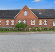 Haus zum Kaufen in Bliesdorf 750.000,00 € 210 m²