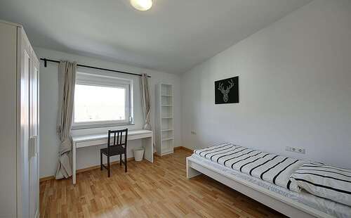 Foto - WG-Zimmer in Stuttgart 460,00 € 13 m²