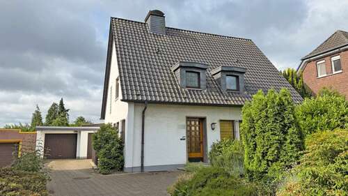 Foto - Haus zum Kaufen in Moers 500.000,00 € 150 m²