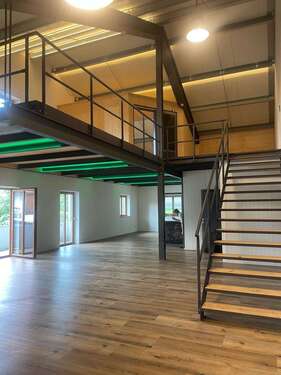 Foto - Büro in Irschenberg 1.700,00 € 121 m²