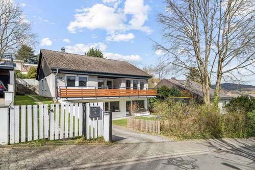 Foto - Haus zum Kaufen in Eppstein 649.000,00 € 250 m²