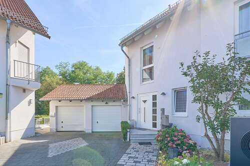Foto - Haus zum Kaufen in Friedrichsdorf 999.975,00 € 198.9 m²