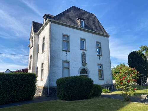 Foto - Haus zum Kaufen in Elbtal 223.000,00 € 238 m²