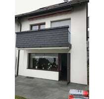 Haus zum Mieten in Wuppertal 1.728,00 € 144 m²