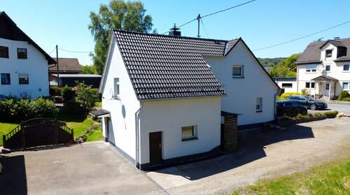 Foto - Haus zum Kaufen in Kreuztal 299.000,00 € 148 m²