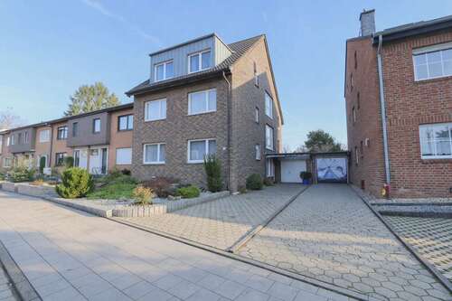 Foto - Haus zum Kaufen in Mönchengladbach Neuwerk-Mitte 549.000,00 € 217 m²