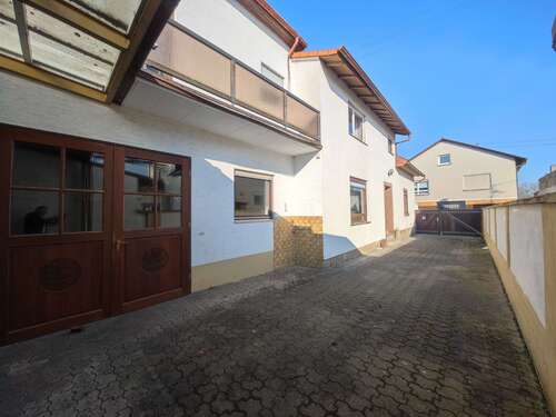 Foto - Haus zum Kaufen in Böhl-Iggelheim 319.000,00 € 146.43 m²