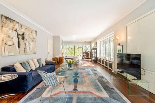Foto - Haus zum Kaufen in Wiesbaden 1.590.000,00 € 242 m²