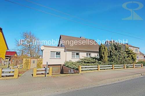 Foto - Haus zum Kaufen in Jessen (Elster) 199.000,00 € 156 m²