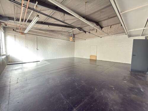 Foto - Halle in Bergen-Enkheim 2.150,00 € 214.39 m²