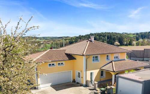 Foto - Haus zum Kaufen in Wenzenbach 949.000,00 € 190 m²