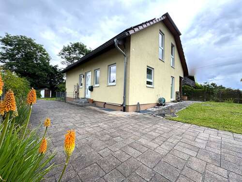 Foto - Haus zum Kaufen in Windhagen Stockhausen 399.000,00 € 132 m²