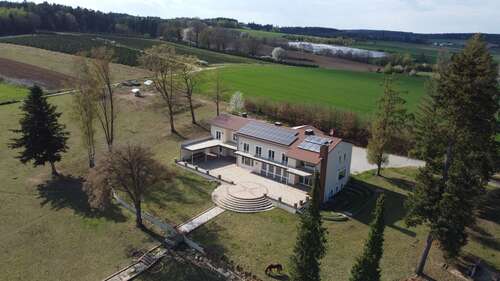 Foto - Haus zum Kaufen in Laberweinting 1.590.000,00 € 675 m²