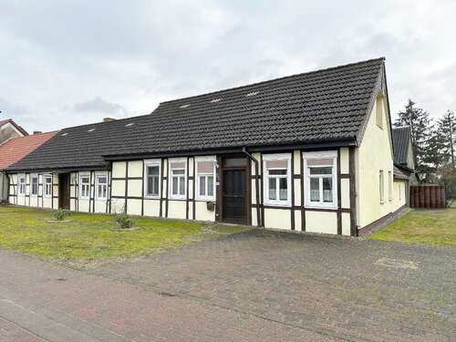 Foto - Haus zum Kaufen in Zethlingen 189.000,00 € 186 m²